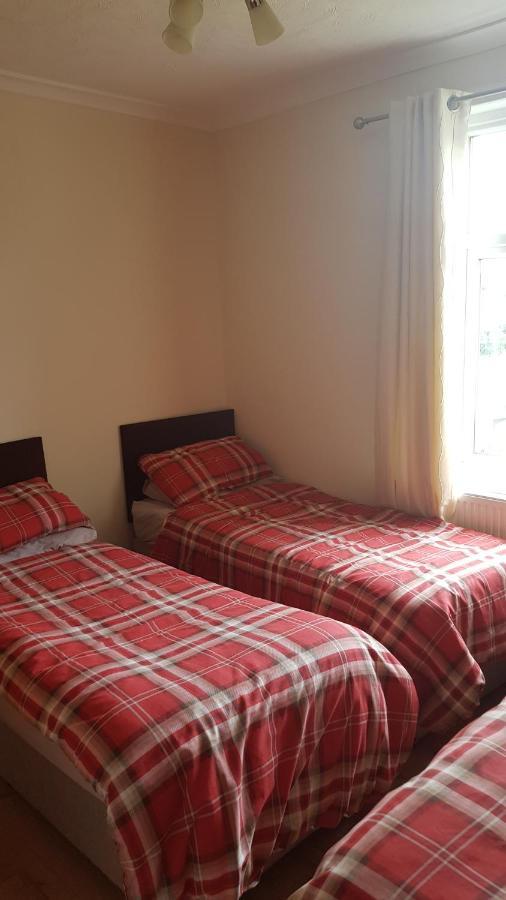 Ardrossan 2 Bedroom Flat מראה חיצוני תמונה